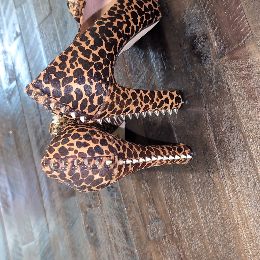 Vince Camuto Brown Leopard Print Heels with Spikes - Picture 5 of 11